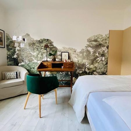 Appartement Chaleureux Entre Zola Et Proce. Nantes Luaran gambar
