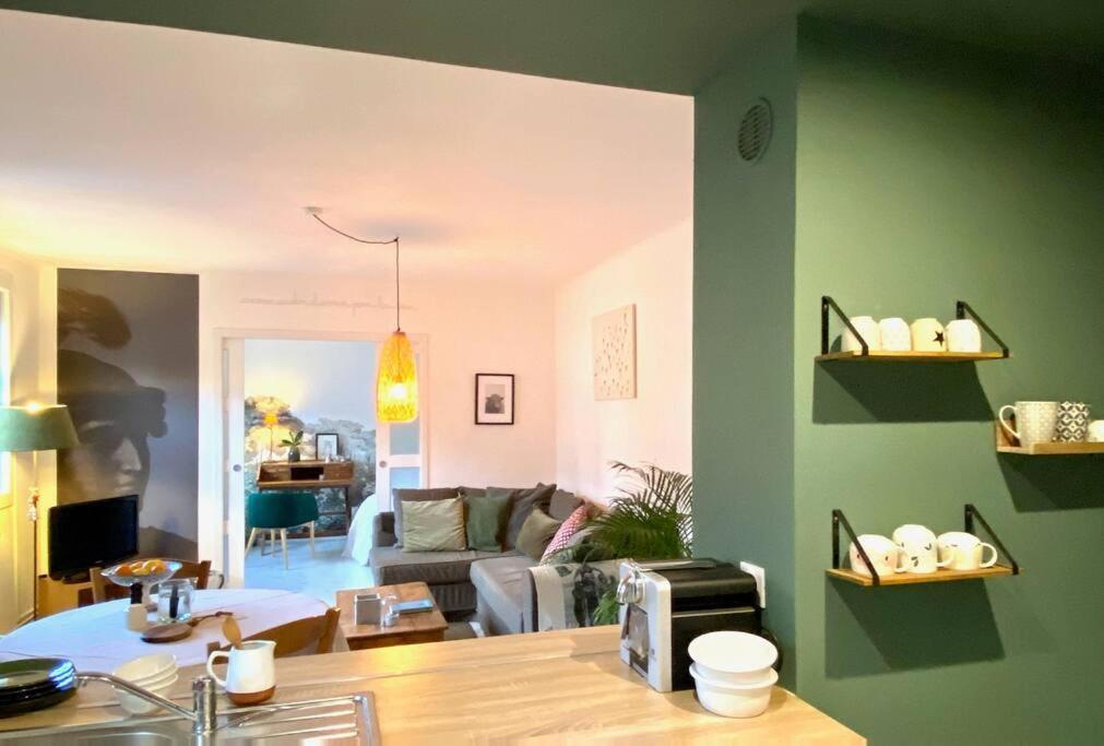 Appartement Chaleureux Entre Zola Et Proce. Nantes Luaran gambar