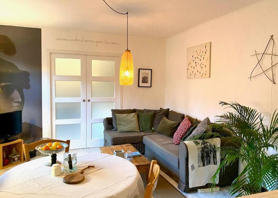 Appartement Chaleureux Entre Zola Et Proce. Nantes Luaran gambar