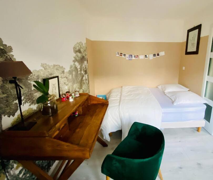 Appartement Chaleureux Entre Zola Et Proce. Nantes Luaran gambar